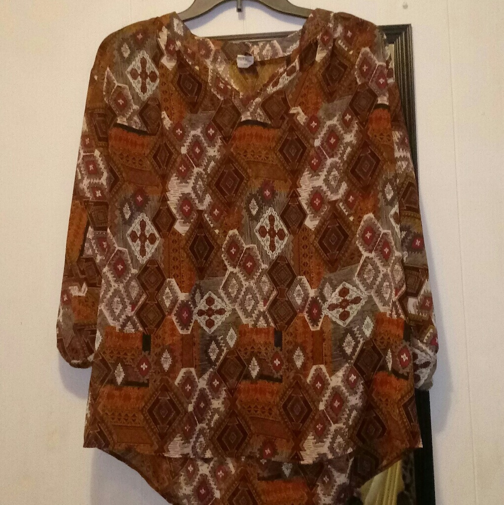 Size medium R. Rouge dressy shirt